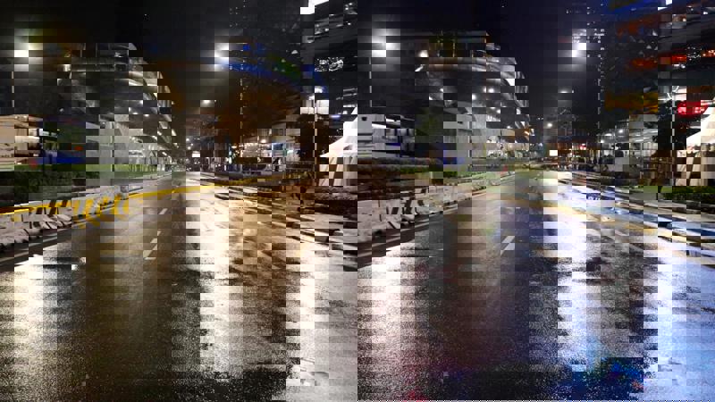 Cover Belum Subuh, Pasukan Orange DLH Sudah Kembalikan Jakarta Bersih Usai Malam Tahun Baru 2026